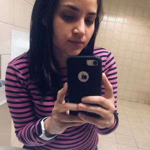 Meet your Posher, Alejandra